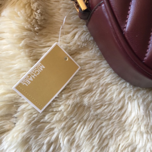 Michael kors purse - Picture 3 of 5